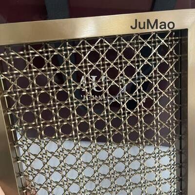 Rahmen und Spannen von architektonischen Gittern Dekorative Metallgitter Ideal für Fassadenverkleidungen, Innenraumtrennwände und Deckengestaltungen